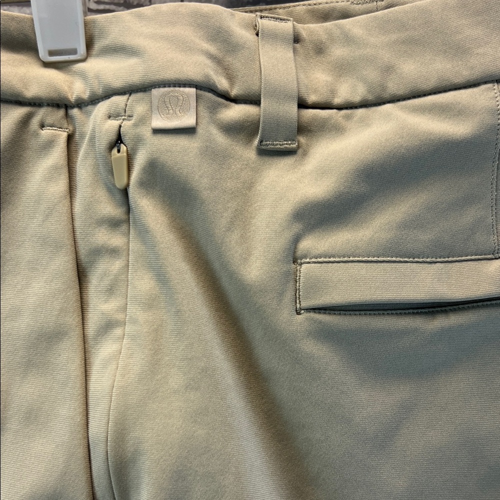 Men's Lululemon Beige shorts - Picture 3 of 12